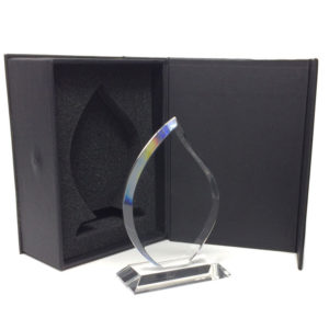 trophée en verre en forme de flamme