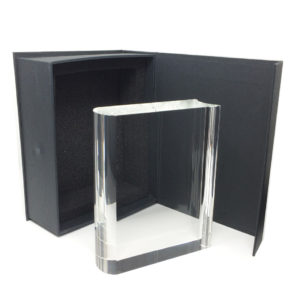 Trophée livre en verre pour gravure et ou marquage en couleur.