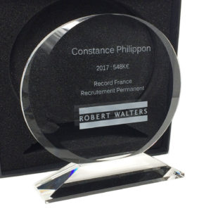 trophée ovale sur socle