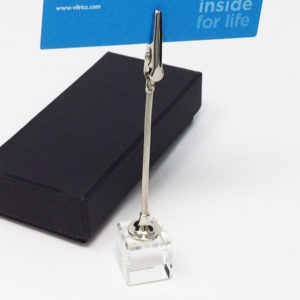 Personnalisez ce porte carte avec votre logo en gravure
