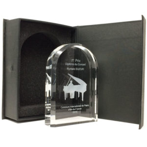Trophée plaque en verre arrondie avec des bords biseautés